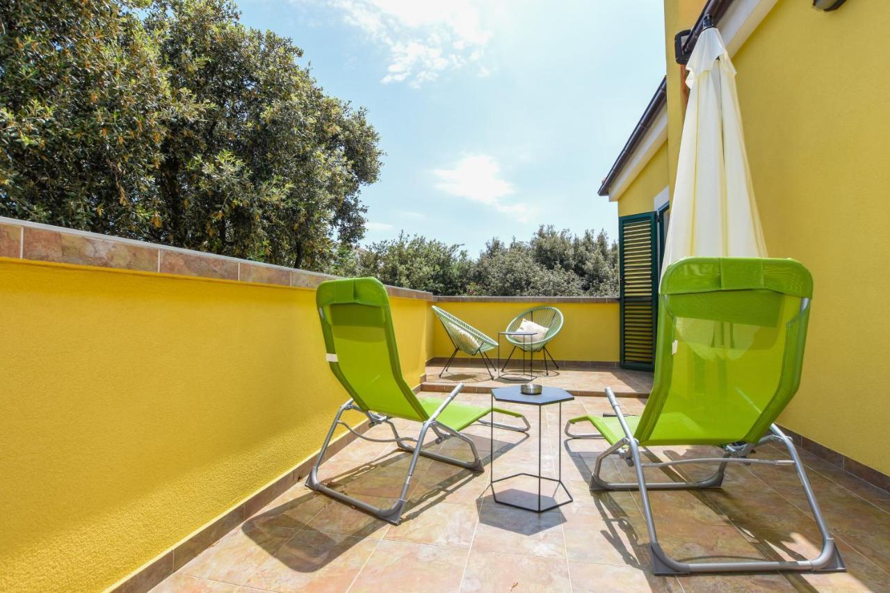 Apartmani Plazibat Mandre Exterior photo