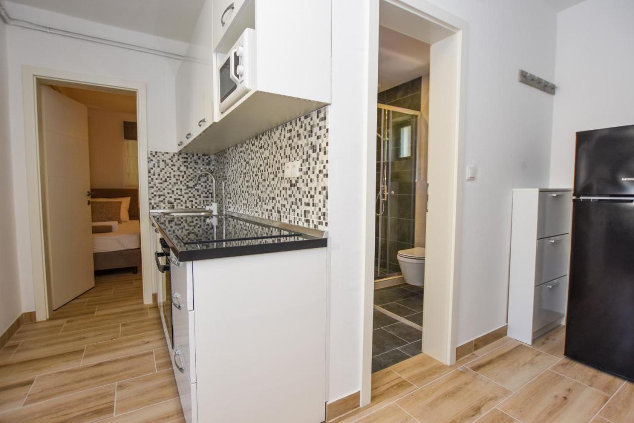 Apartmani Plazibat Mandre Exterior photo