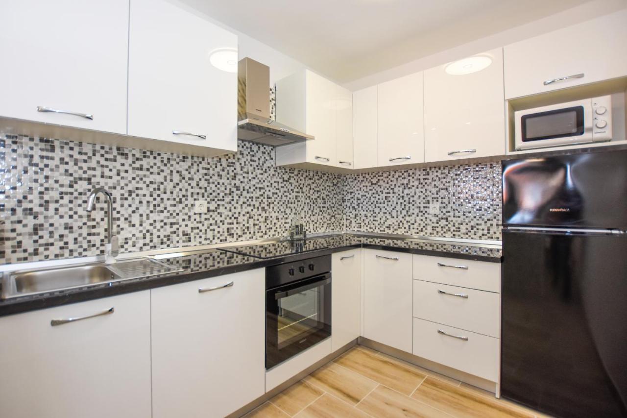 Apartmani Plazibat Mandre Exterior photo
