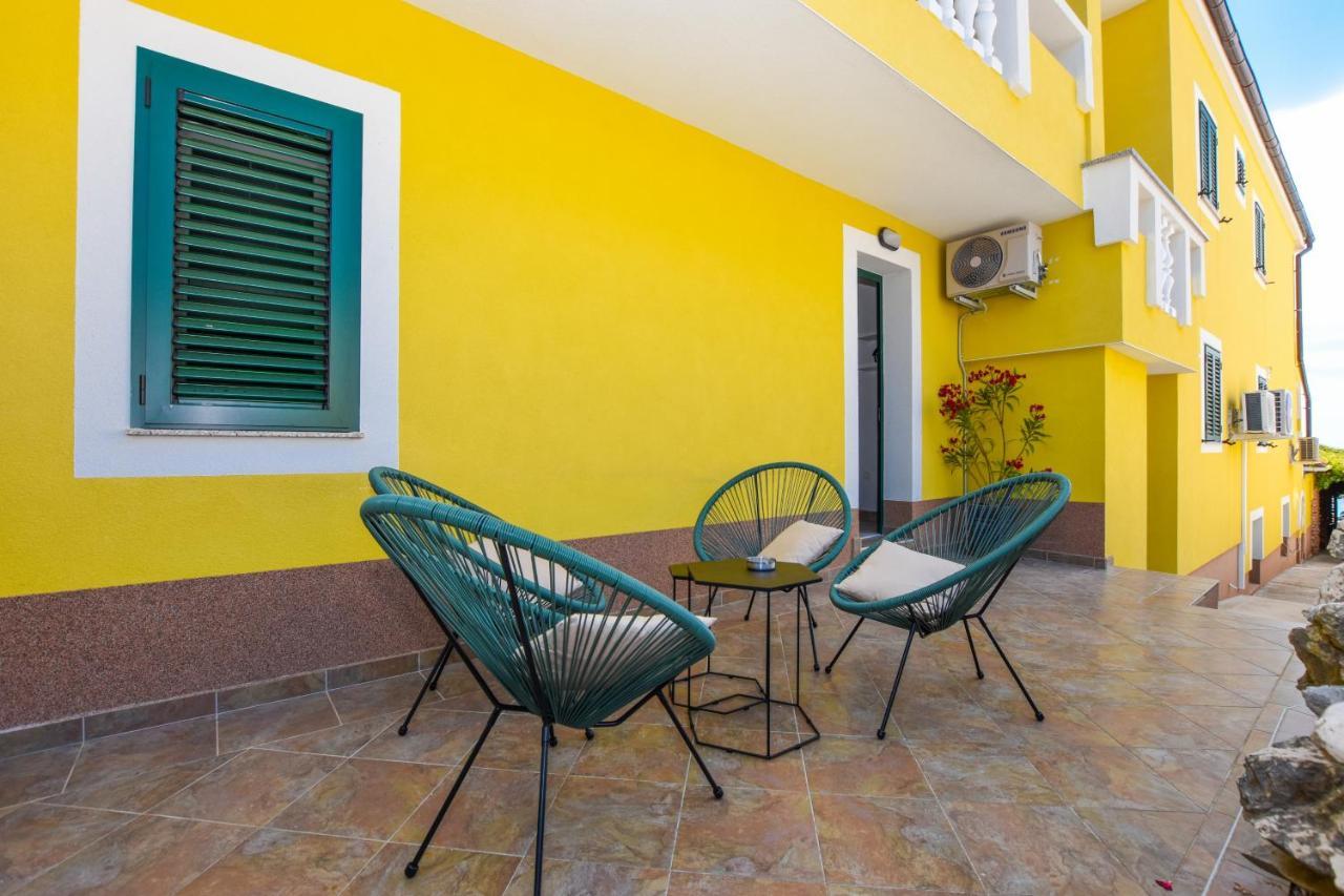 Apartmani Plazibat Mandre Exterior photo