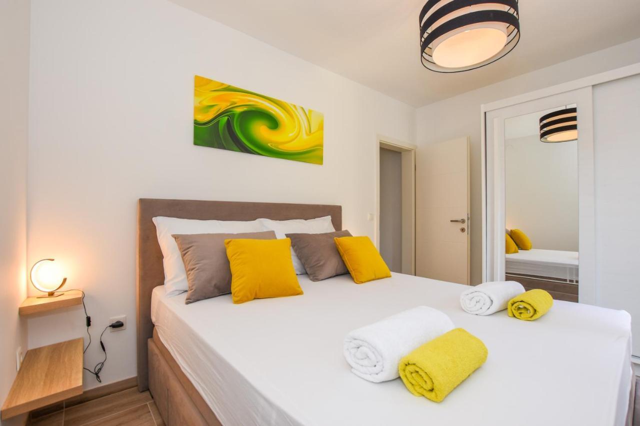 Apartmani Plazibat Mandre Exterior photo